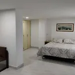 Studio Apartment next to el Parque del Poblado