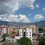 Beautiful & Comfortable Apartment In Laureles