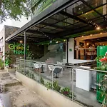 Lleras Green Hotel