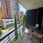 Apartamento remodelado enLaureles 300mbps internet