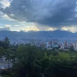 Apartamento De 130 Mts En Laureles Estadio