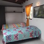 La Comunita-Cinema Hostel