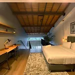 Stunning Duplex In Laureles