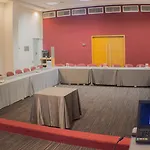 Novelty Suites Hotel