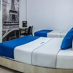 Hotel Laureles Plaza