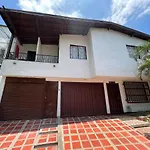 Apartamento Amoblado Sector Laureles-Estadio Hasta 6 Personas - Praga