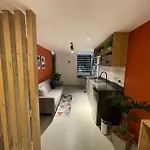 Agradable Y Moderno Aparta Estudio Con Aire Acondicionado