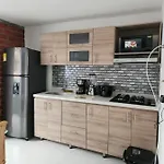 Elegante Y Amplio Apartamento