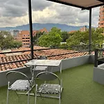 Aparta estudio amoblado Medellin, San joaquin