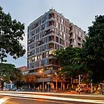 Modern apartment in an exclusive area of Medellín.