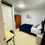 Hostal Laureles Casa Linda
