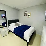 Hostal Laureles Casa Linda