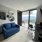 Large Apartment High Views And Balcony