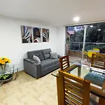 Apartamento En Laureles Con Excelente Ubicacion