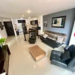 Moderno 2 Habitaciones 2 Cuadras Del La 70 Wfh