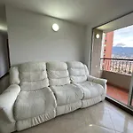 Hermosa Vista A La Ciudad De Medellin