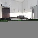 Leblon Suites Hotel