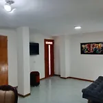 Amplia Casa Familiar, Comoda Y Central En Laureles