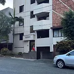Apartamento 4 Habitaciones Sector Estrato 5 Laureles