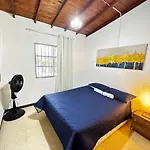 Casa Poblado- Manila. Parqueadero gratuito!