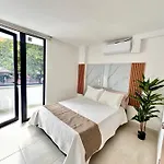 Comodas Y Modernas Habitaciones Con Bano Privado Para 2 Y 3 Personas En La 70 Laureles Estadio