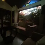 La Casa De La Abuela, Poblado