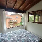 La Casa De La Abuela, Poblado