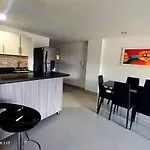 Apartamento Amplio En Medellin