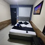 Apartahotel Calasanz Home