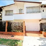 Casa Encanto Laureles! Casa Premium Medellin Con Parking- Estadio, Metro