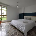 El Poblado, La Frontera