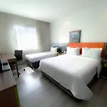 Hampton By Hilton Medellin