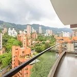 Poblado View Class Suite / Big Balcony