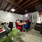 Hostel Urban City Medellin