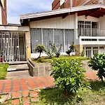Sereni Laureles Hotel Cafe