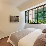 The Somos Flats Laureles
