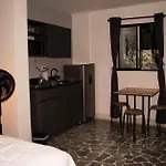 102 Apartamento En Laureles Cerca Al Estadio Y La 70