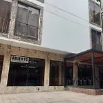 Hotel Laureles 70