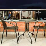 Apartamento En El Corazon De La Ciudad Con Impresionantes Vistas Urbanas