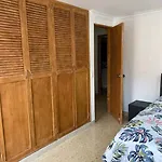 Habitacion Laureles /Conquistadores .