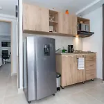 Apartamento Central En Zona Comercial