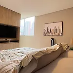 Stylish Apartment Close To Provenza By Hoost