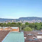 Medellin- Cerca Al Poblado - 301