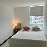 Apto En Las Palmas, Cerca Al Aeropuerto Y Zona Rosa, 3Br