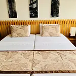 Go And Living Suites 1014