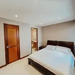 Stunning 19Th Floor Duplex 2 Bedrooms 1911