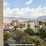 San Peter Aparta Suite En La 70 Laureles