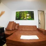 2Br Bright & Cozy - Nature Views & Sounds