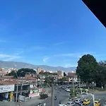 Apartamento Amplio En Laureles, Excelente Ubicacion, 3 Alcobas 403