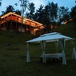 Alma Hotel
